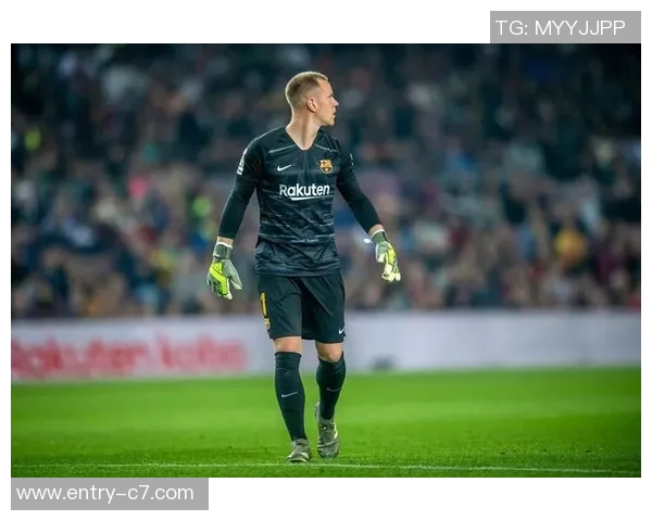 特狮重返巴萨训练展现坚定意愿仍希望继续留队为球队贡献力量