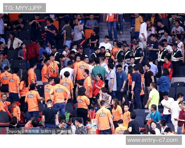 火箭比赛观众席冷清KD暗示第二节将会有不同场面